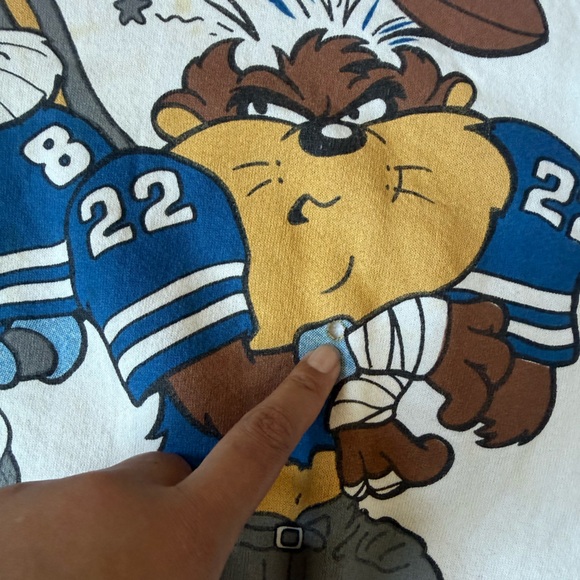 vintage 80s Dallas Cowboys NFL x Looney Tunes crewneck size L Made in the USA - Picture 7 of 8